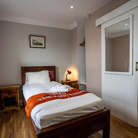 Amsterdam Hotel Brighton Seafront Esterno foto