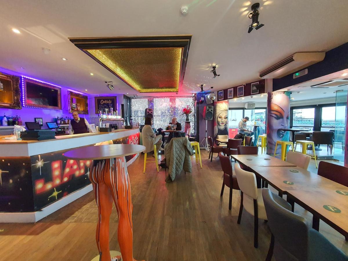 Amsterdam Hotel Brighton Seafront Esterno foto