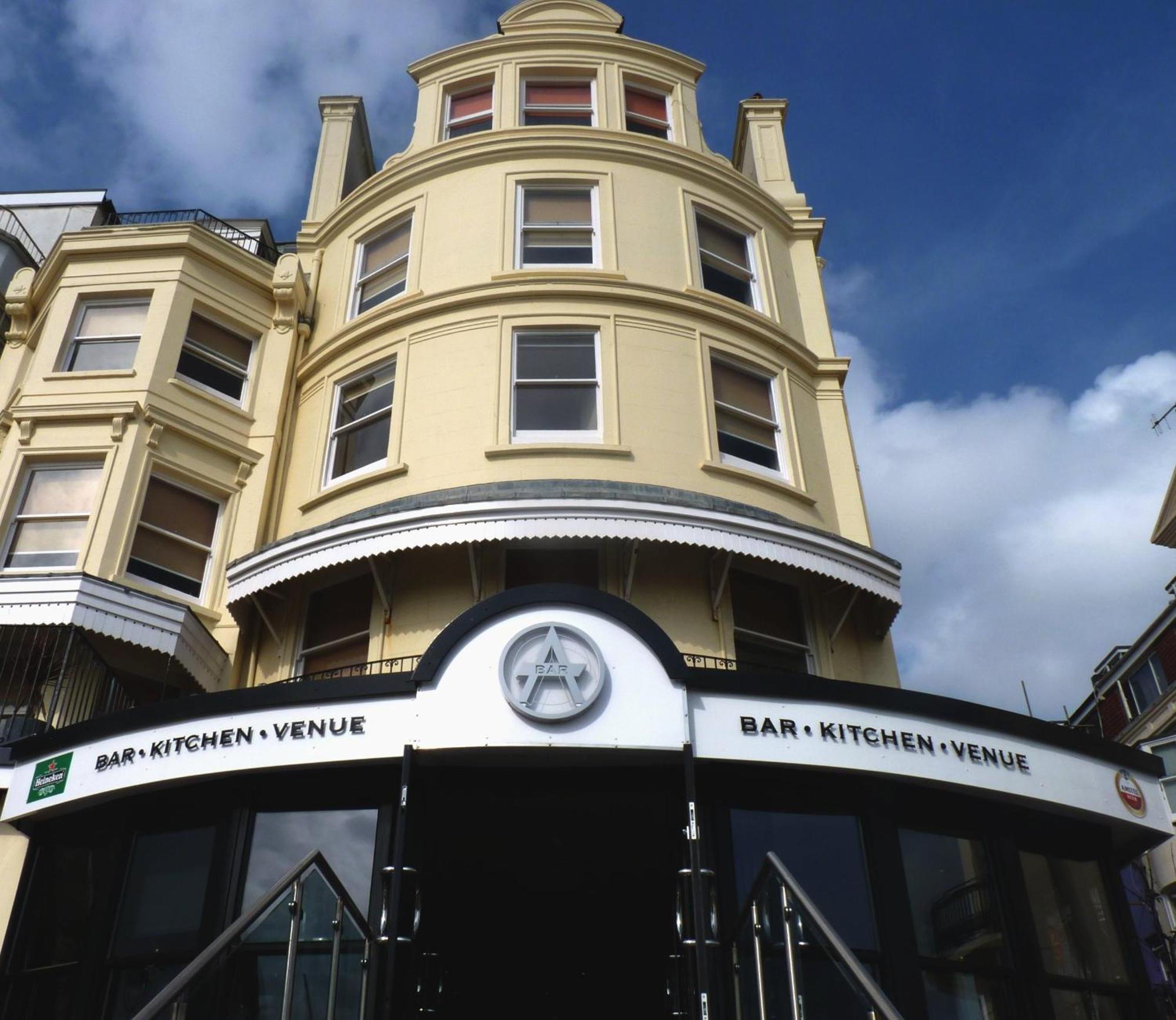 Amsterdam Hotel Brighton Seafront Esterno foto