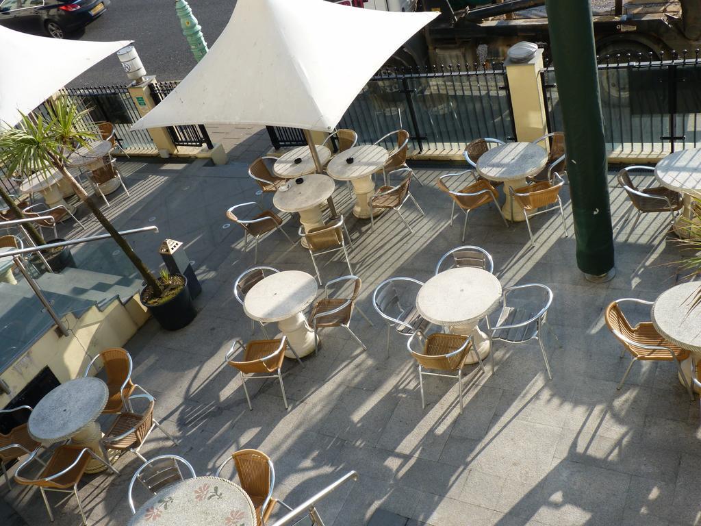 Amsterdam Hotel Brighton Seafront Esterno foto