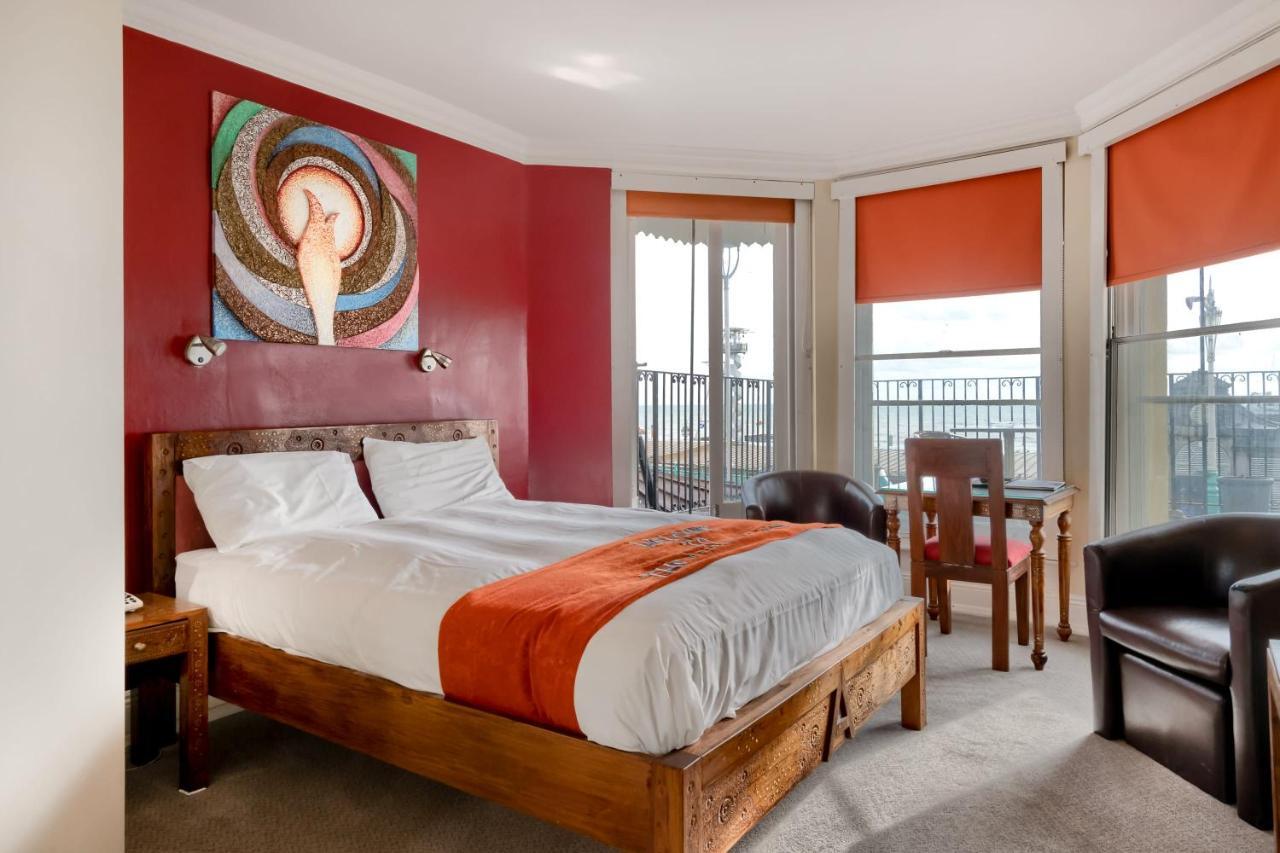 Amsterdam Hotel Brighton Seafront Esterno foto